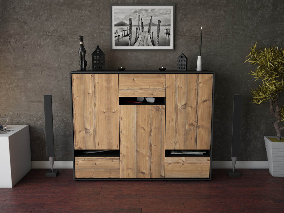 Highboard Mirella, Pinie Front (136x108x35cm) - Stil.Zeit Möbel GmbH