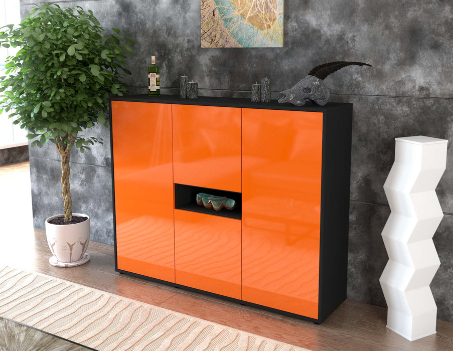 Highboard Maila, Orange Seite (136x108x35cm) - Stil.Zeit Möbel GmbH
